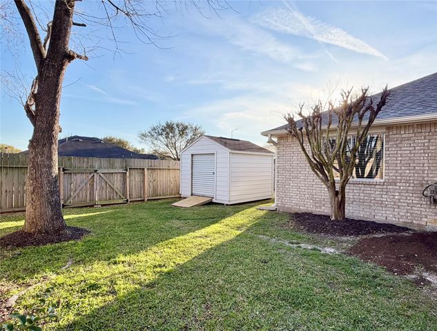 3637 Pecan Crossing Lane, La Porte, TX 77571