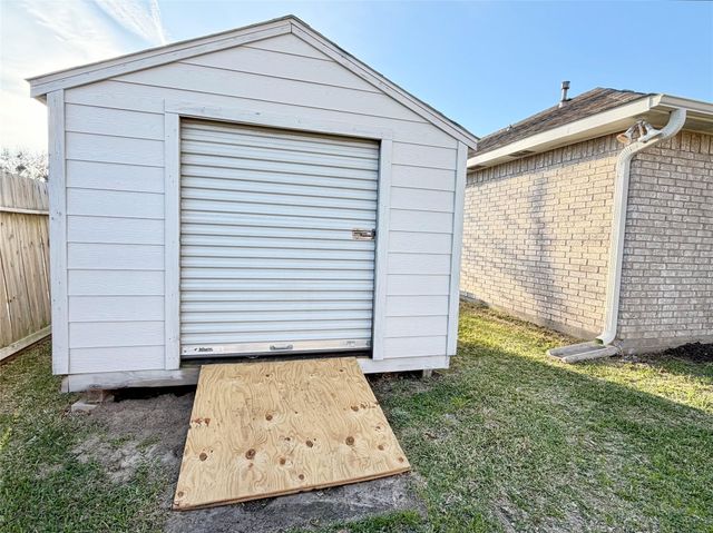 3637 Pecan Crossing Lane, La Porte, TX 77571