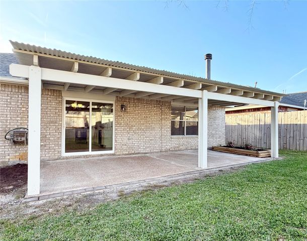 3637 Pecan Crossing Lane, La Porte, TX 77571