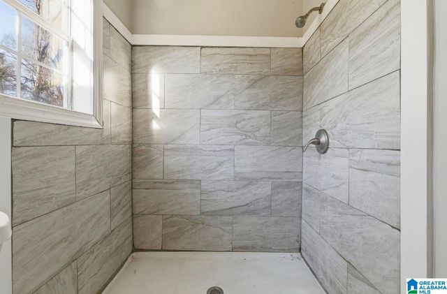320 OLD PINE HILL ROAD, Birmingham, AL 35217