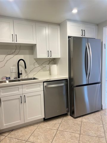 4000 N Hills Drive 28, Hollywood, FL 33021