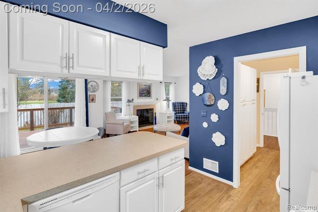 1300 Clearview Street 15, Waterford, MI 48327