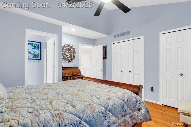 1300 Clearview Street 15, Waterford, MI 48327