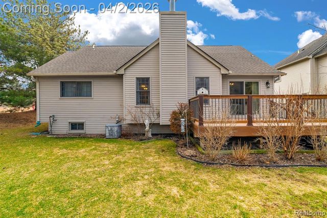 1300 Clearview Street 15, Waterford, MI 48327