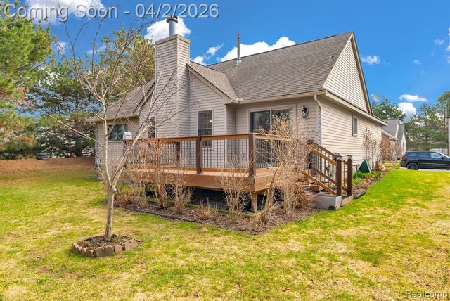 1300 Clearview Street 15, Waterford, MI 48327