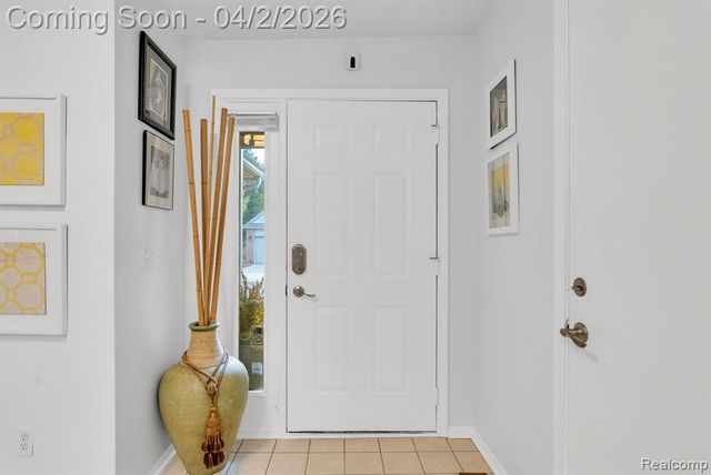 1300 Clearview Street 15, Waterford, MI 48327