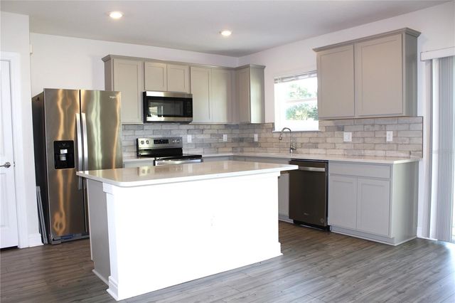 30600 THUNDERBIRD DRIVE, Wesley Chapel, FL 33545