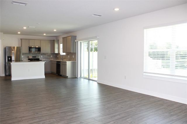30600 THUNDERBIRD DRIVE, Wesley Chapel, FL 33545