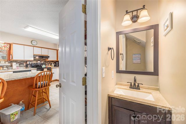 5 Summer Savory Court, Flat Rock, NC 28731