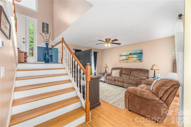 5 Summer Savory Court, Flat Rock, NC 28731
