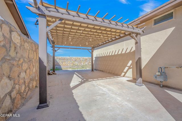 1093 CHRIS FORBES Circle, Socorro, TX 79927