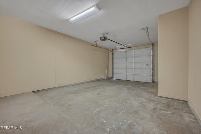 1093 CHRIS FORBES Circle, Socorro, TX 79927