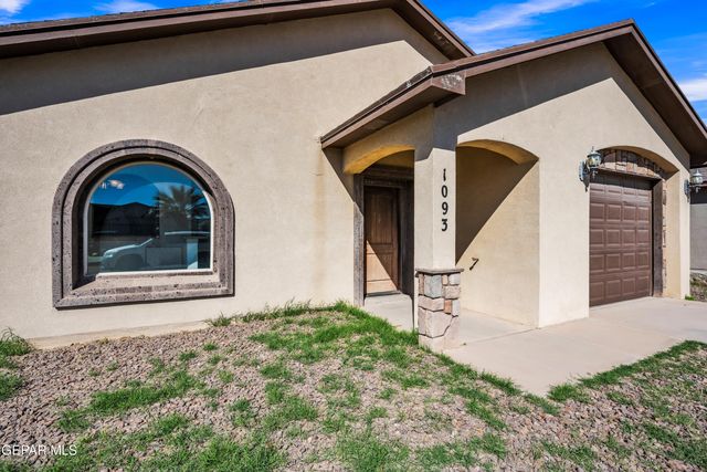 1093 CHRIS FORBES Circle, Socorro, TX 79927