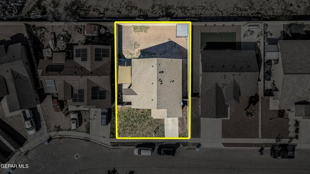 1093 CHRIS FORBES Circle, Socorro, TX 79927