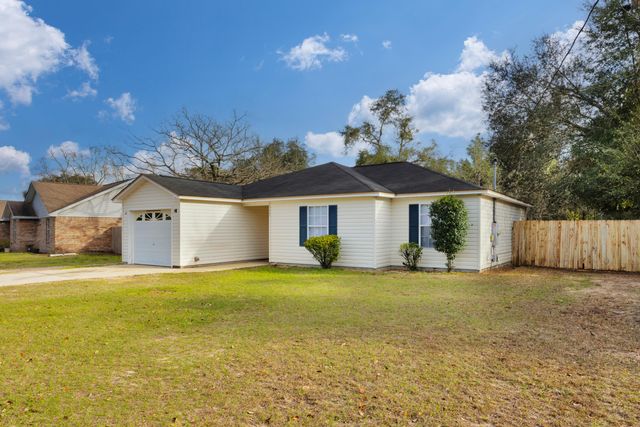 4803 Young Road, Crestview, FL 32539