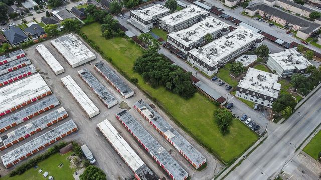 1051 Burke Road, Pasadena, TX 77506