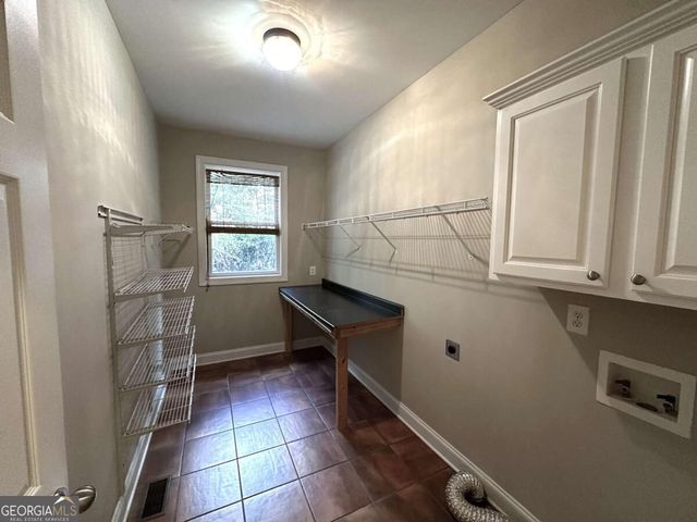 47 Stone Gate Drive NW, Cartersville, GA 30120