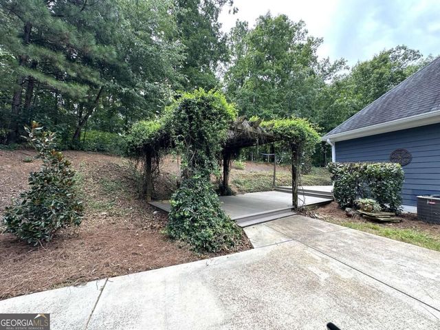 47 Stone Gate Drive NW, Cartersville, GA 30120