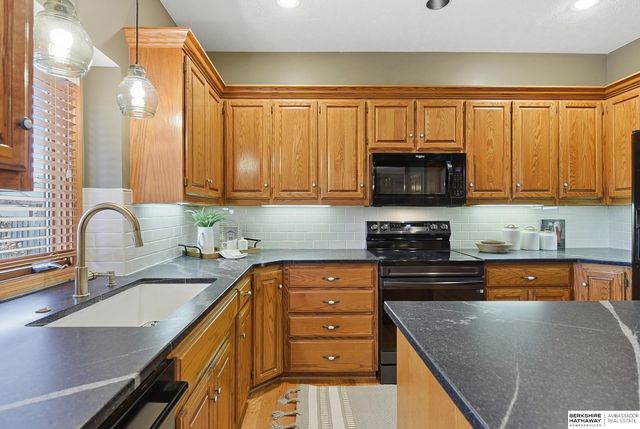 5516 N 139th Avenue, Omaha, NE 68164