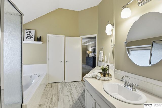 5516 N 139th Avenue, Omaha, NE 68164