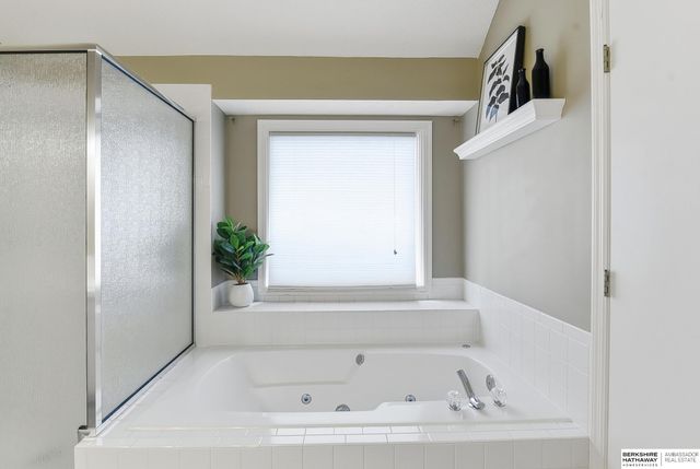 5516 N 139th Avenue, Omaha, NE 68164