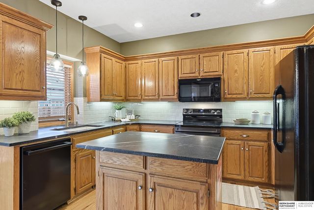 5516 N 139th Avenue, Omaha, NE 68164