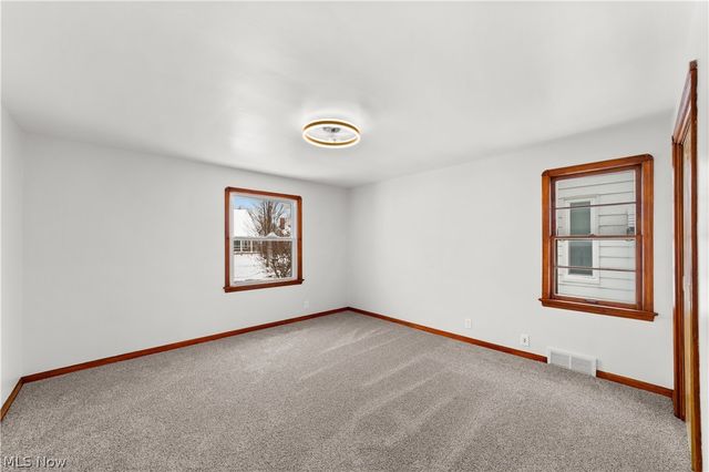 7915 Renwood Drive, Parma, OH 44129