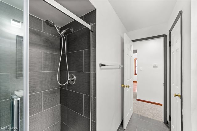 7915 Renwood Drive, Parma, OH 44129