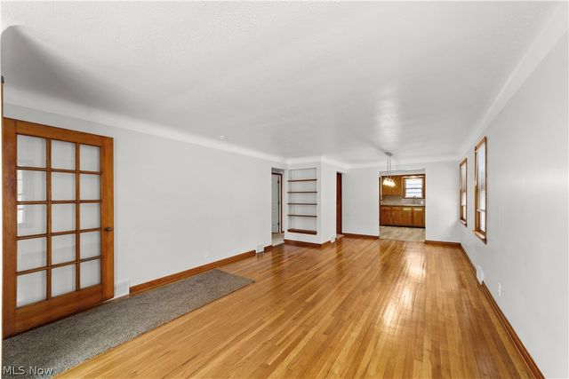 7915 Renwood Drive, Parma, OH 44129