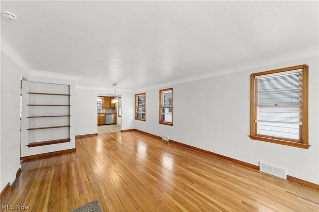 7915 Renwood Drive, Parma, OH 44129