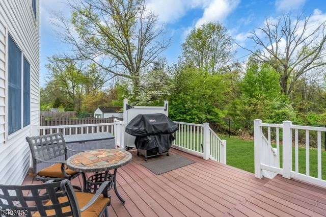 617 Van Liew Ct, Hillsborough Twp., NJ 08844