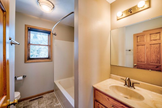 1012 Maple Ridge Court NW, Bemidji, MN 56601