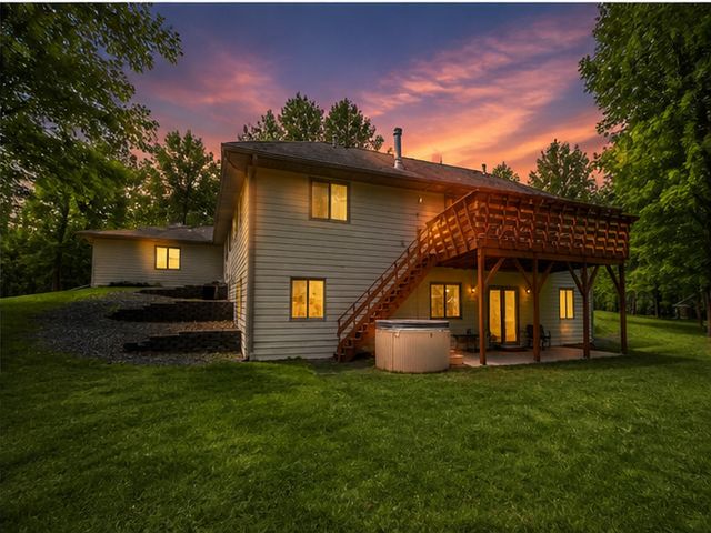 1012 Maple Ridge Court NW, Bemidji, MN 56601