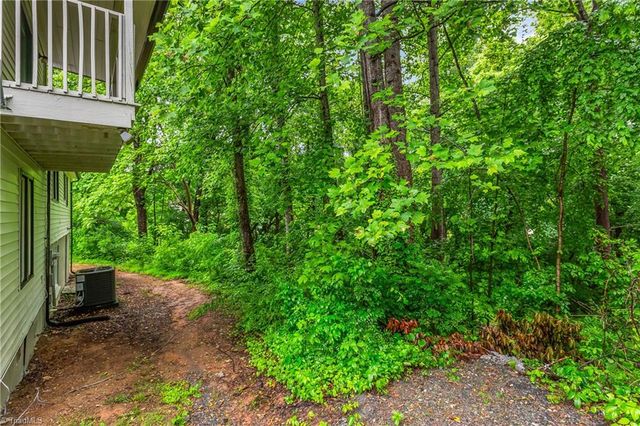 6200 Ridge Road, Tobaccoville, NC 27050
