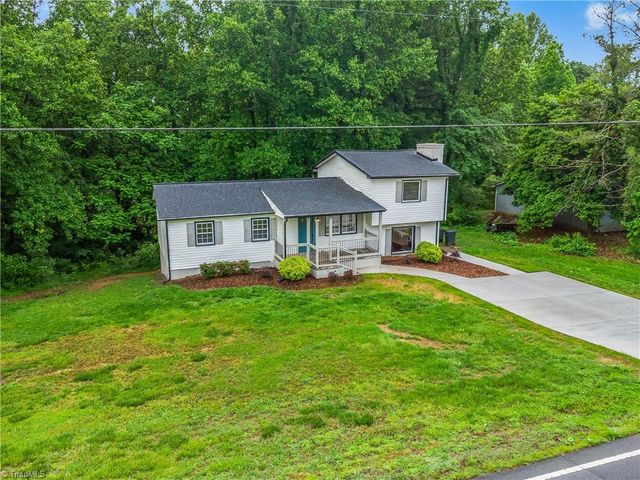 6200 Ridge Road, Tobaccoville, NC 27050