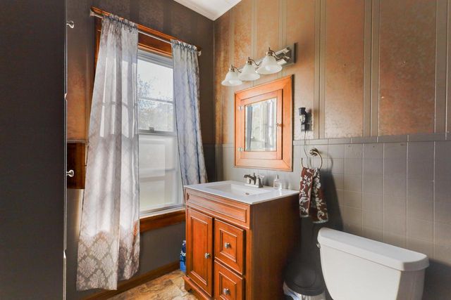 621 Marshall STREET, Manitowoc, WI 54220