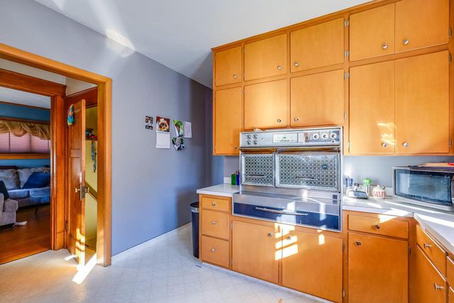 621 Marshall STREET, Manitowoc, WI 54220