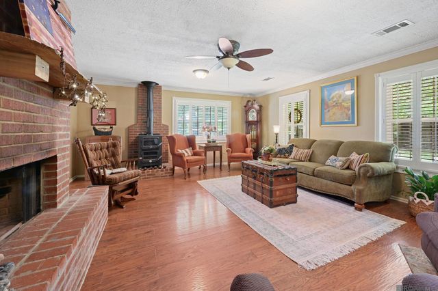 17022 Sumter Dr, Prairieville, LA 70769