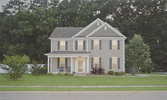 912 Lake Thrasher DR, Chesapeake, VA 23320
