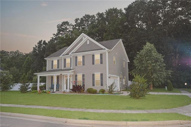 912 Lake Thrasher DR, Chesapeake, VA 23320