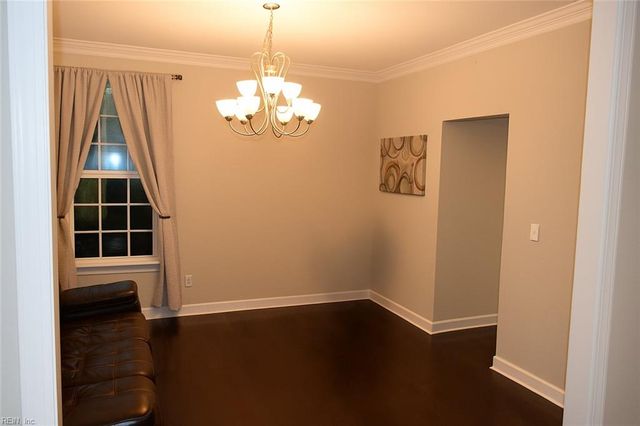 912 Lake Thrasher DR, Chesapeake, VA 23320