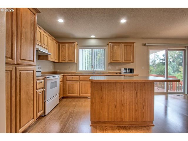 2215 Ne 96TH Way, Vancouver, WA 98665