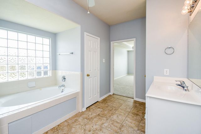 3918 Austin Lake Court, Pearland, TX 77581