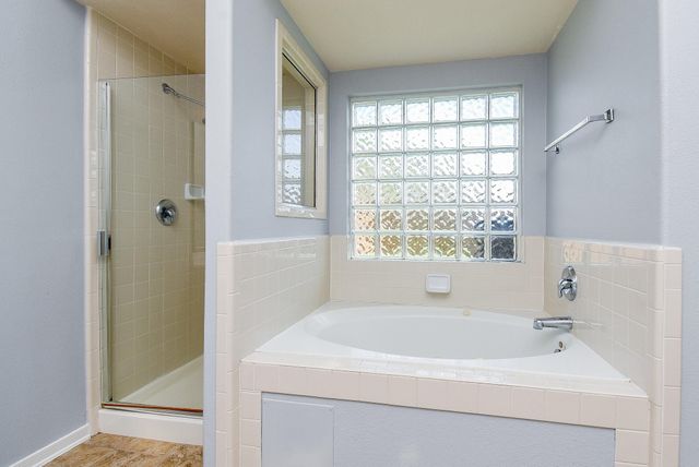 3918 Austin Lake Court, Pearland, TX 77581