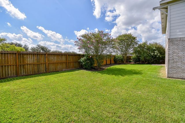 3918 Austin Lake Court, Pearland, TX 77581