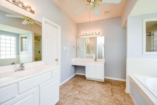 3918 Austin Lake Court, Pearland, TX 77581