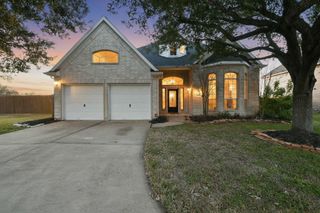 3918 Austin Lake Court, Pearland, TX 77581