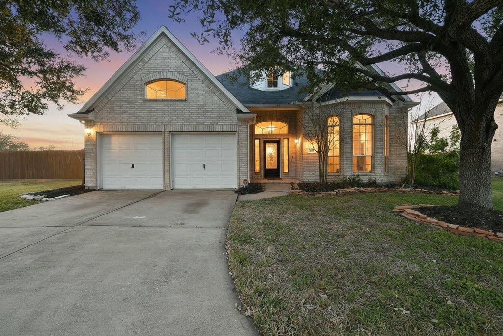 3918 Austin Lake Court, Pearland, TX 77581