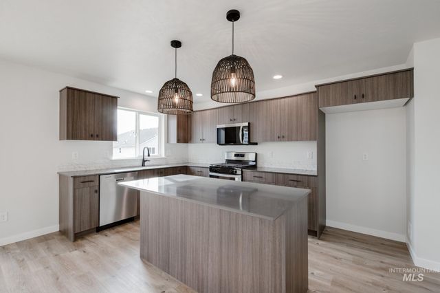 15382 Albatross Ave, Nampa, ID 83651