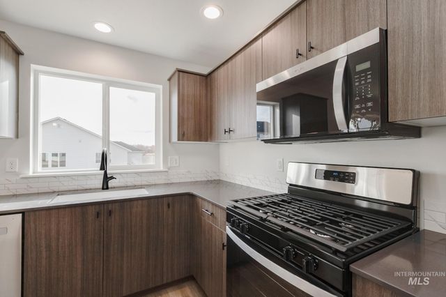15382 Albatross Ave, Nampa, ID 83651